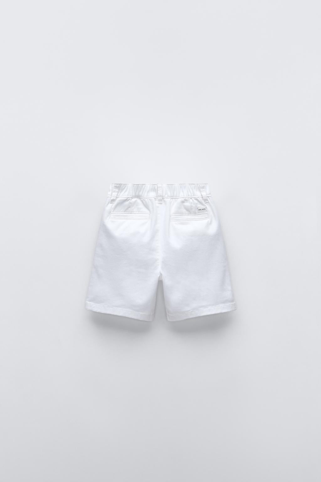 Short blanco