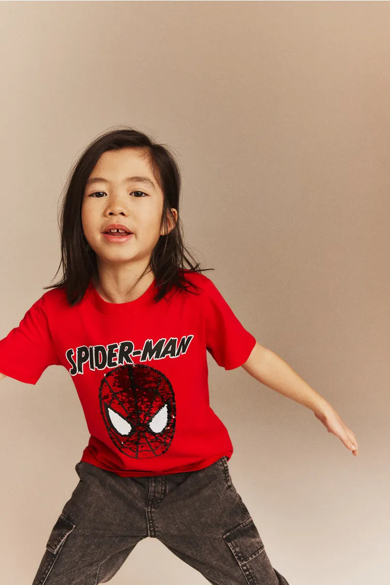 Polera spiderman con lentejuelas